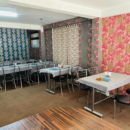 Hotel Devlok Inn Manāli エクステリア 写真
